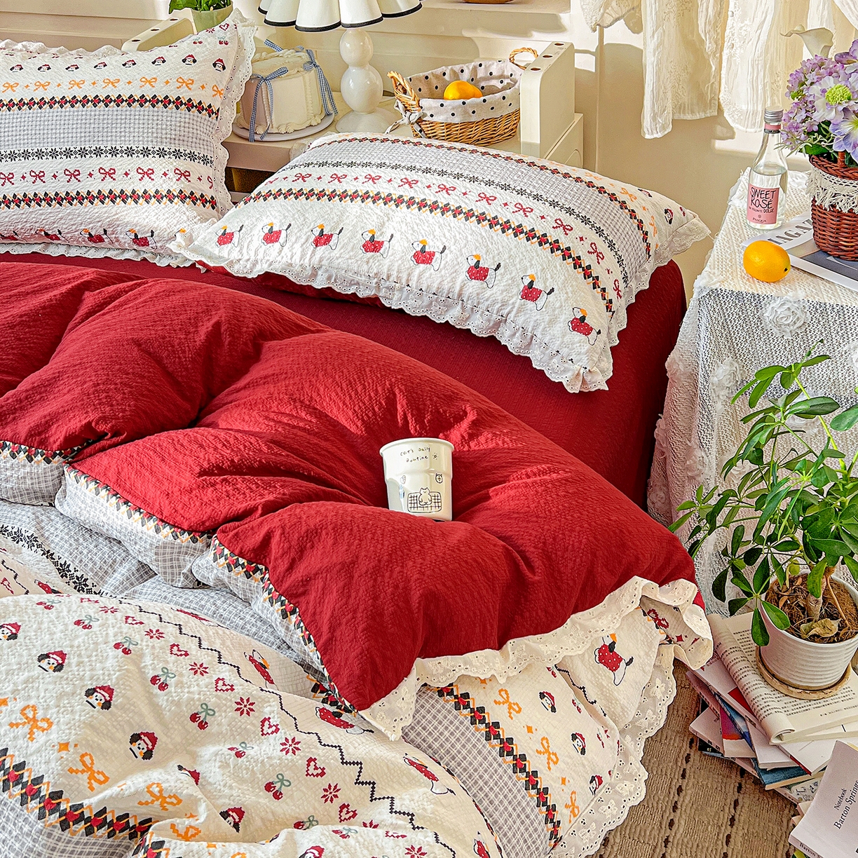 91家纺网 家纺一手货源 找家纺 一比一家纺 2026新款泡芙纱花边四件套 费尔岛狗狗