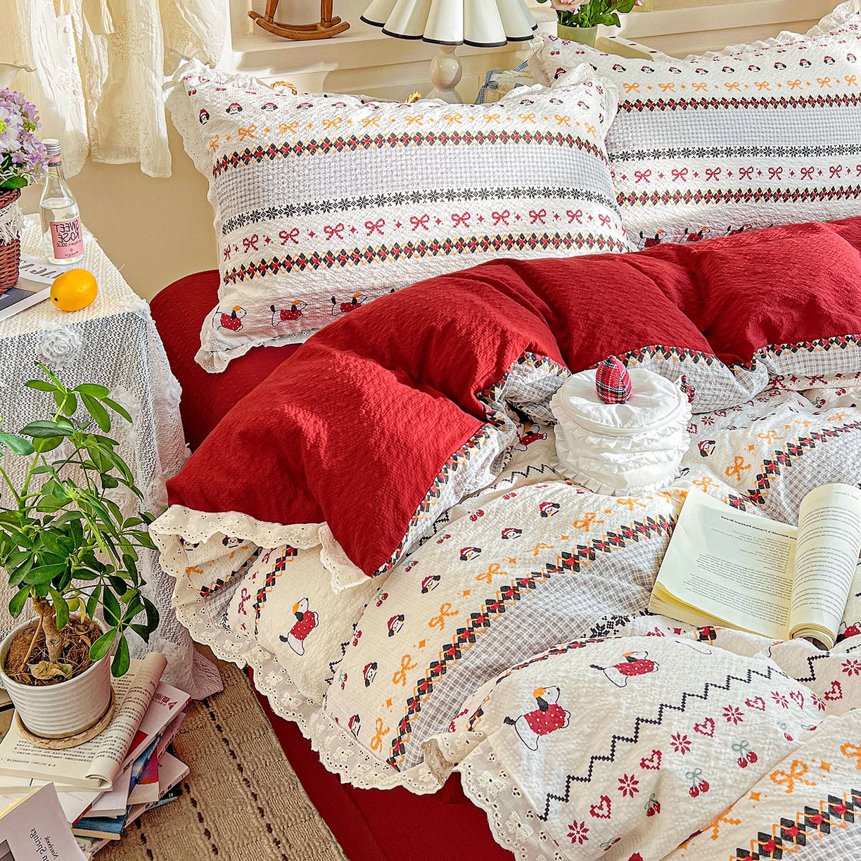 91家纺网 家纺一手货源 找家纺 一比一家纺 2026新款泡芙纱花边四件套 费尔岛狗狗