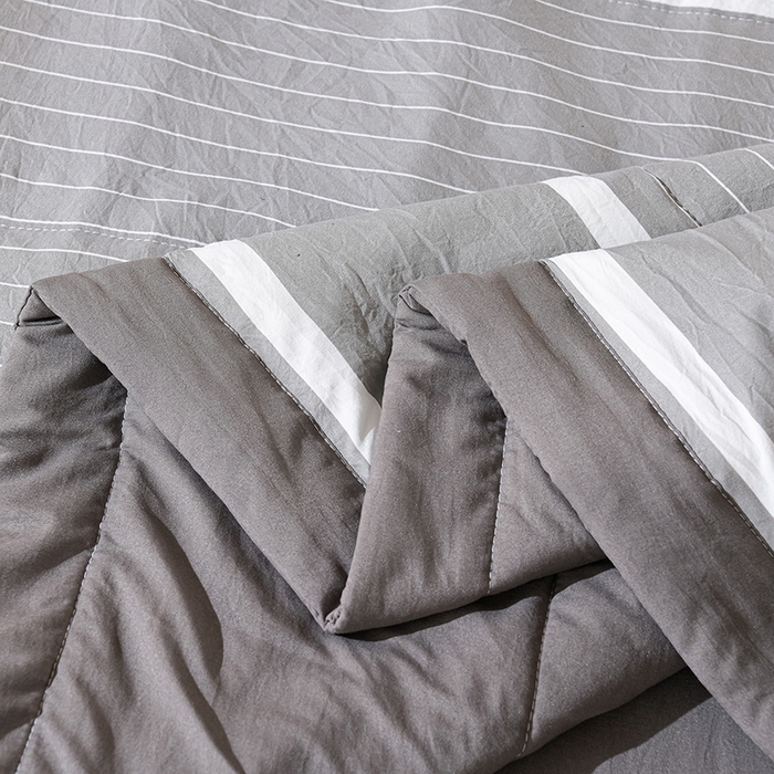 91家纺网 家纺一手货源 找家纺 欧朵家纺 2026春夏新款水洗棉新疆棉花被夏凉被空调被 双线条-灰