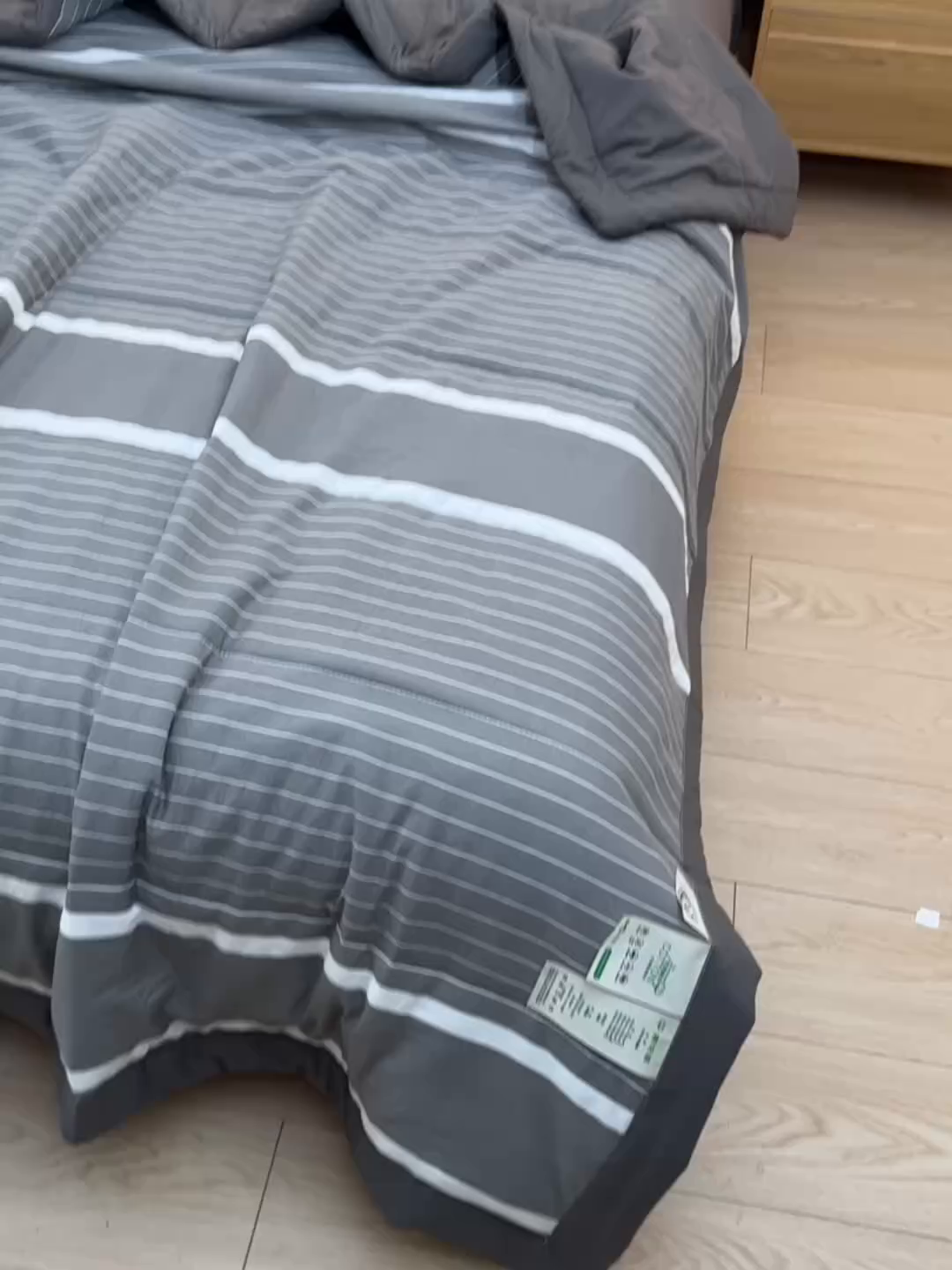 91家纺网 家纺一手货源 找家纺 欧朵家纺 2026春夏新款水洗棉新疆棉花被夏凉被空调被 双线条-灰
