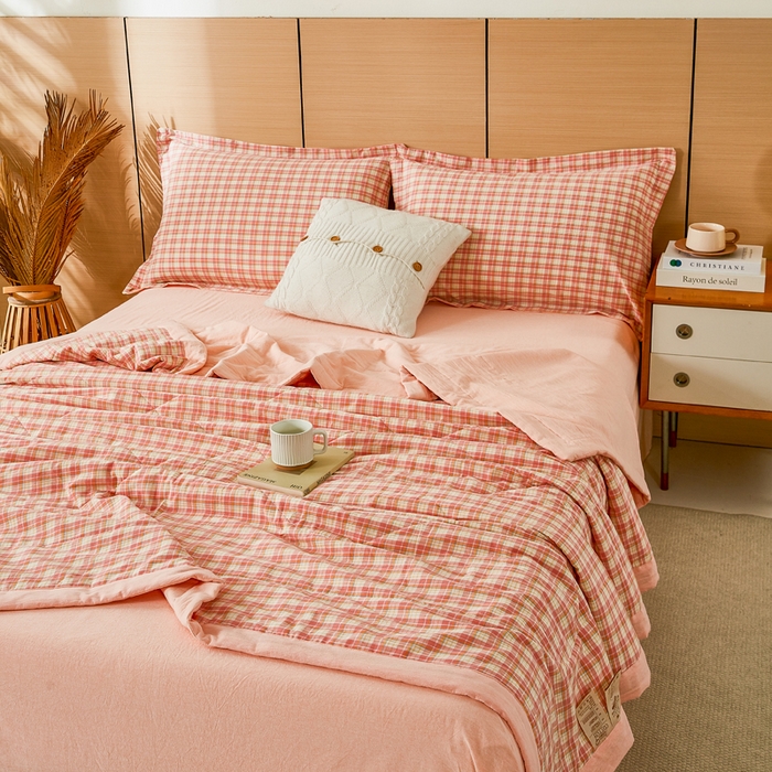 91家纺网 家纺一手货源 找家纺 81号家纺 2026新款全棉纯棉色织棉花夏被夏凉被空调被 蜜粉小格