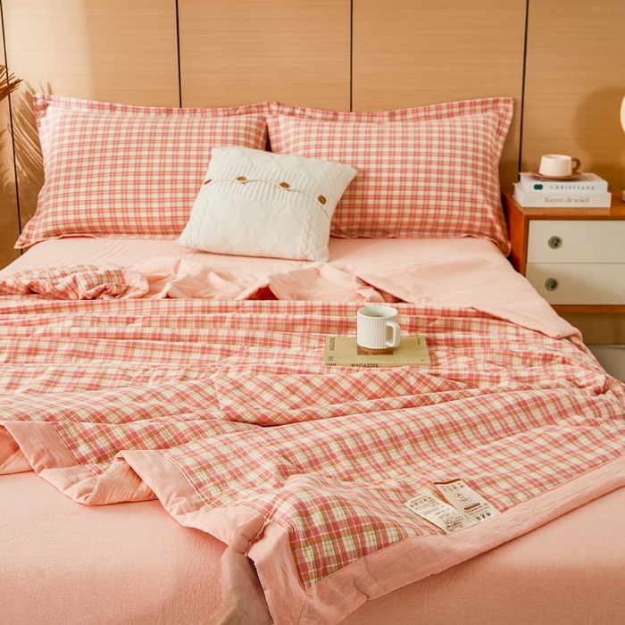 91家纺网 家纺一手货源 找家纺 81号家纺 2026新款全棉纯棉色织棉花夏被夏凉被空调被 蜜粉小格