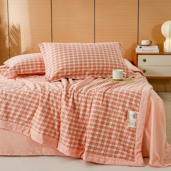 91家纺网 家纺一手货源 找家纺 81号家纺 2026新款全棉纯棉色织棉花夏被夏凉被空调被 蜜粉小格