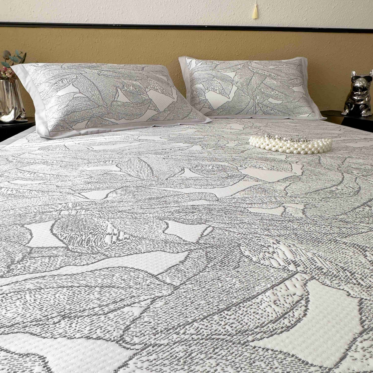 91家纺网 家纺一手货源 找家纺 孩子王家纺 2026春夏新款凉感过0.21夏天家用软席子可机洗空调席夏季高端华夫格凉席三件套 家大叶大-北欧深灰 床单款