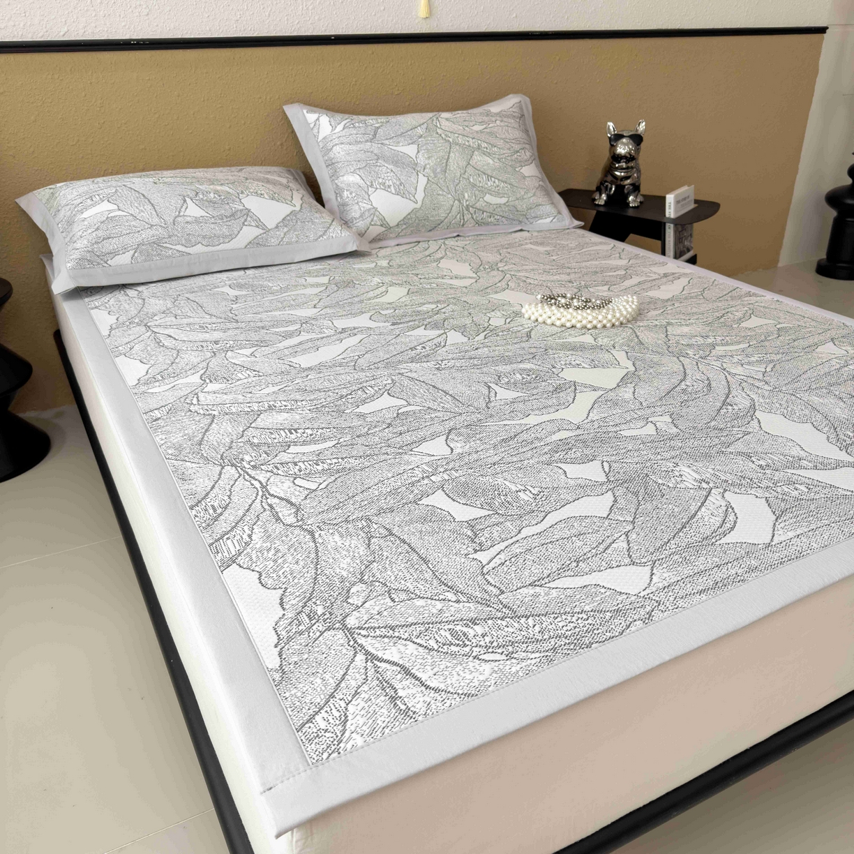 91家纺网 家纺一手货源 找家纺 孩子王家纺 2026春夏新款凉感过0.21夏天家用软席子可机洗空调席夏季高端华夫格凉席三件套 家大叶大-北欧深灰 床单款