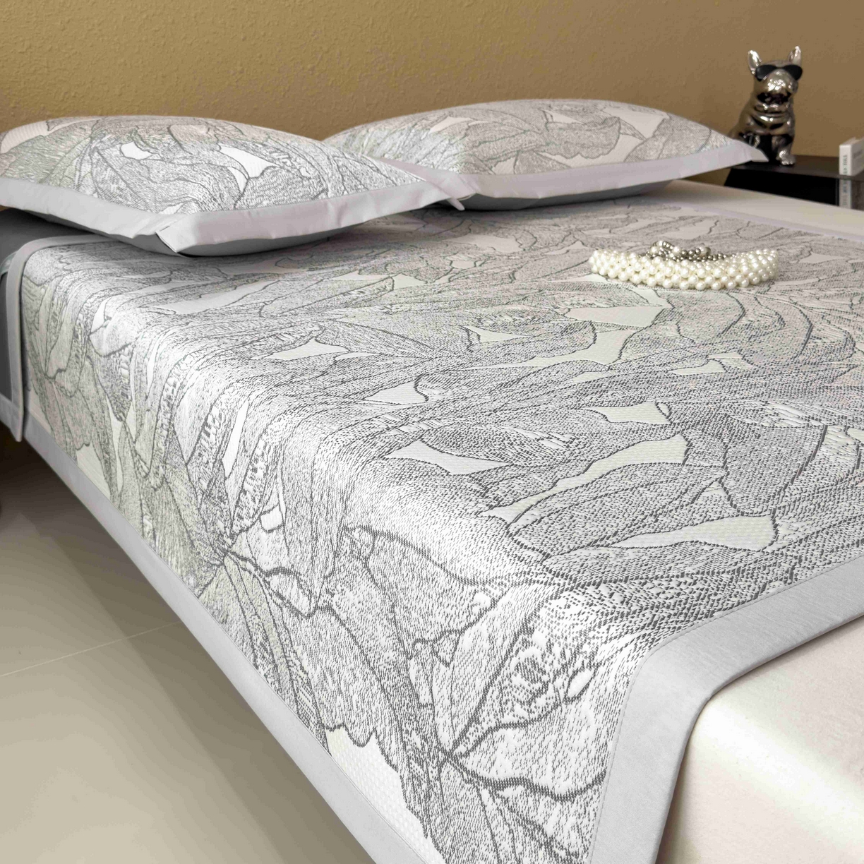 91家纺网 家纺一手货源 找家纺 孩子王家纺 2026春夏新款凉感过0.21夏天家用软席子可机洗空调席夏季高端华夫格凉席三件套 家大叶大-北欧深灰 床单款