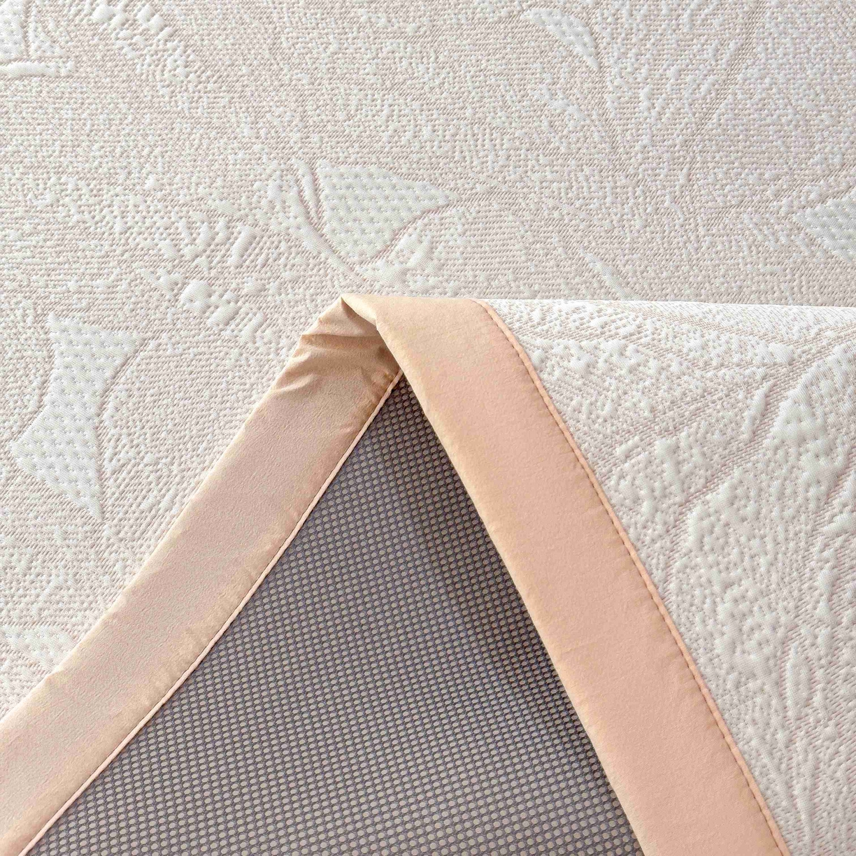 91家纺网 家纺一手货源 找家纺 孩子王家纺 2026春夏新款凉感过0.21夏天家用软席子可机洗空调席夏季高端华夫格凉席三件套 家大叶大-贝壳粉 床单款