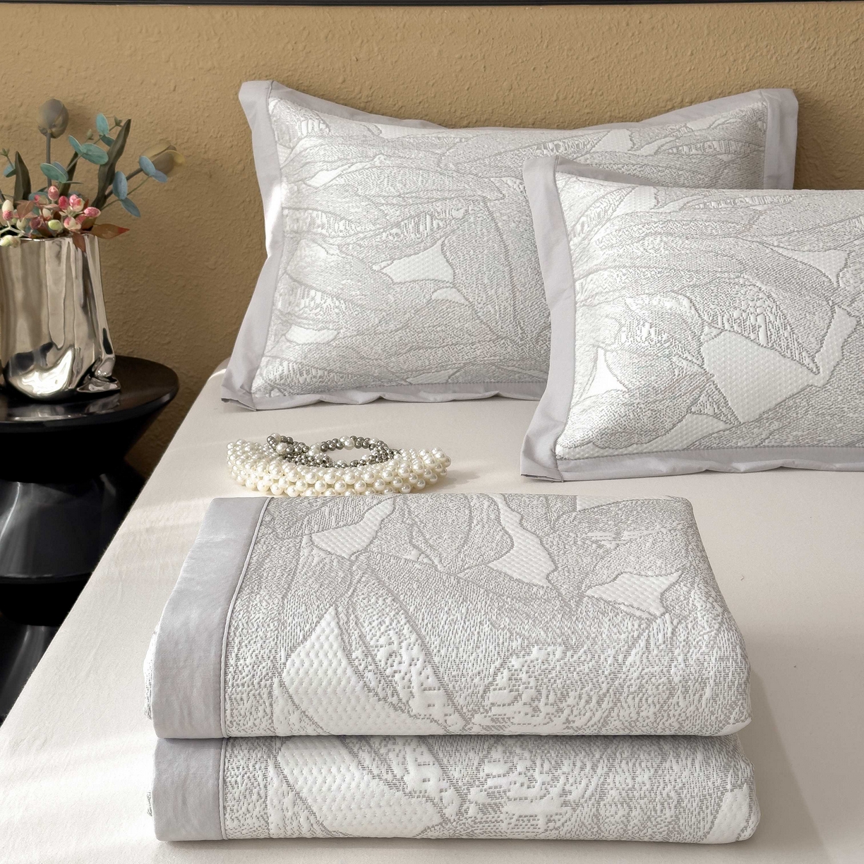 91家纺网 家纺一手货源 找家纺 孩子王家纺 2026春夏新款凉感过0.21夏天家用软席子可机洗空调席夏季高端华夫格凉席三件套 家大叶大-沥青浅灰 床单款