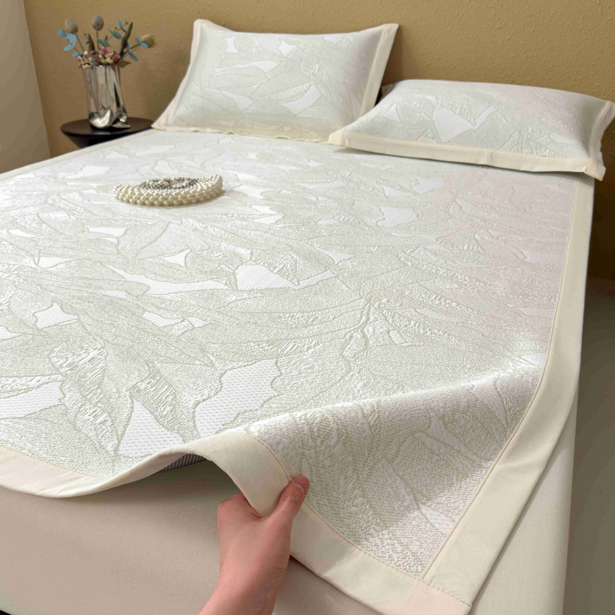 91家纺网 家纺一手货源 找家纺 孩子王家纺 2026春夏新款凉感过0.21夏天家用软席子可机洗空调席夏季高端华夫格凉席三件套 家大叶大-松果绿 床单款