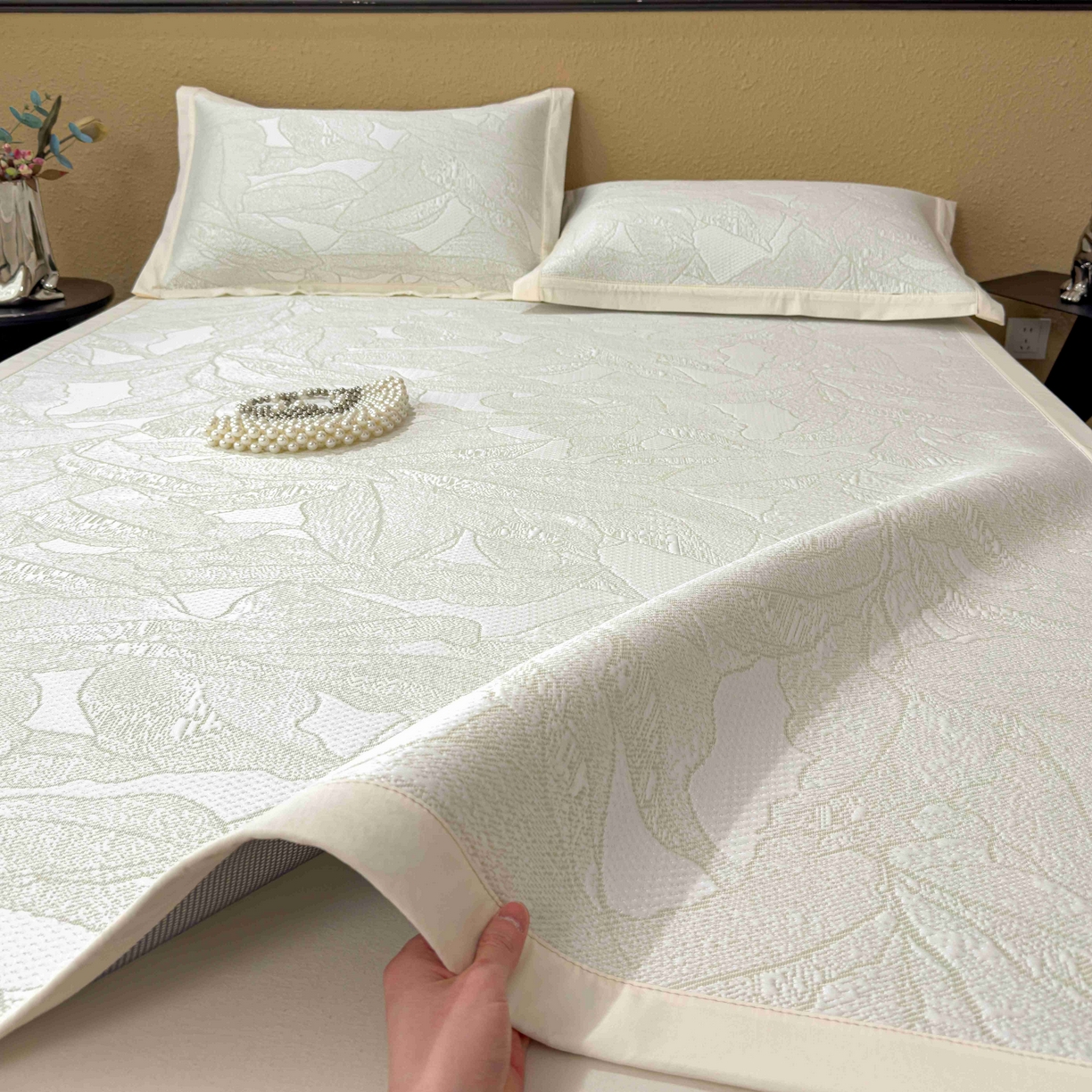 91家纺网 家纺一手货源 找家纺 孩子王家纺 2026春夏新款凉感过0.21夏天家用软席子可机洗空调席夏季高端华夫格凉席三件套 家大叶大-松果绿 床单款