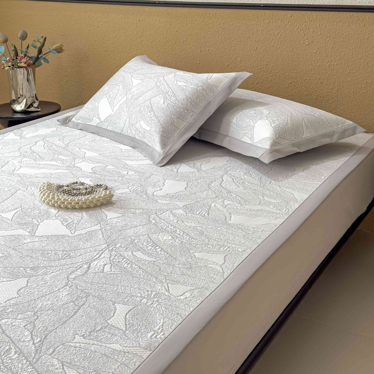 91家纺网 家纺一手货源 找家纺 孩子王家纺 2026春夏新款凉感过0.21夏天家用软席子可机洗空调席夏季高端华夫格凉席三件套 家大叶大-天空蓝 床单款