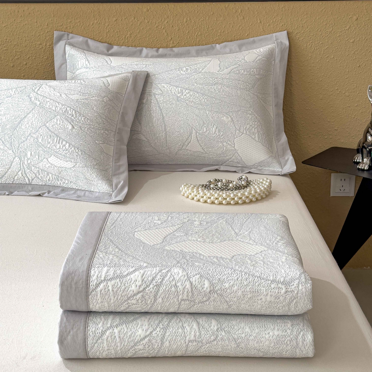 91家纺网 家纺一手货源 找家纺 孩子王家纺 2026春夏新款凉感过0.21夏天家用软席子可机洗空调席夏季高端华夫格凉席三件套 家大叶大-天空蓝 床单款