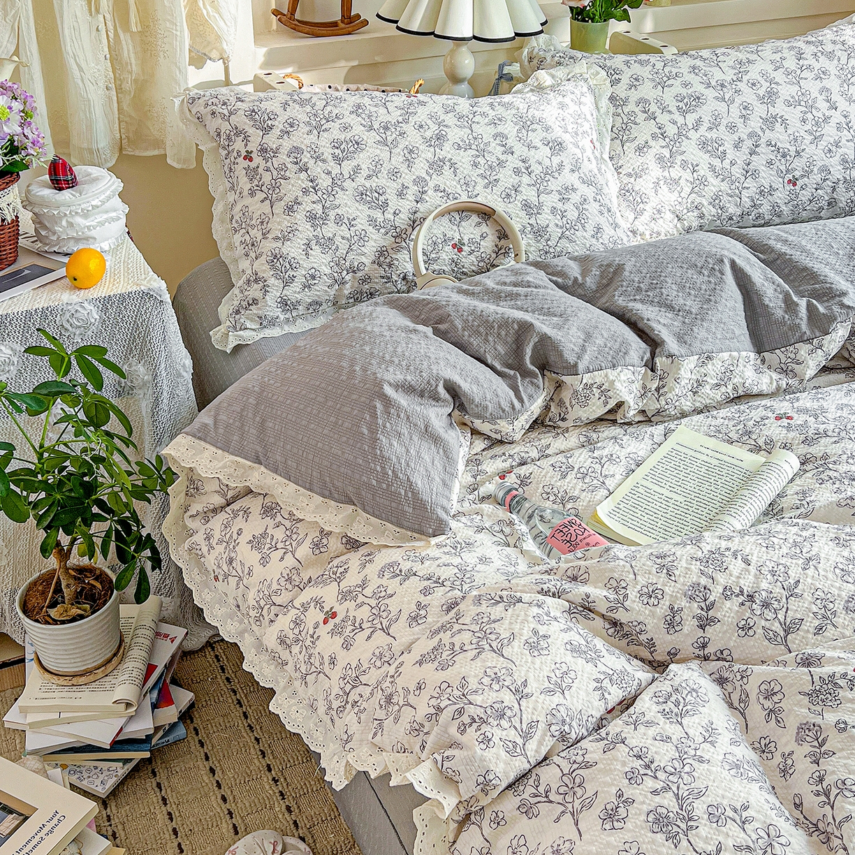 91家纺网 家纺一手货源 找家纺 一比一家纺 2026新款泡芙纱花边四件套 花影