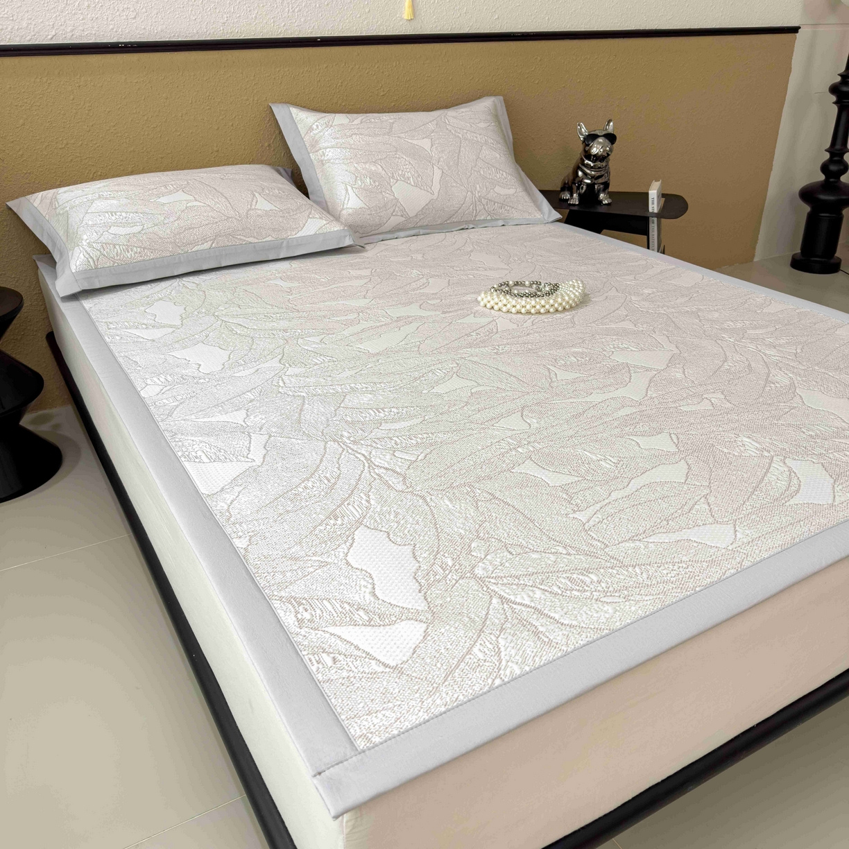 91家纺网 家纺一手货源 找家纺 孩子王家纺 2026春夏新款凉感过0.21夏天家用软席子可机洗空调席夏季高端华夫格凉席三件套 家大叶大-棕雾咖 床单款