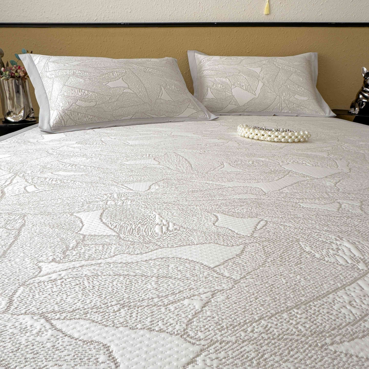 91家纺网 家纺一手货源 找家纺 孩子王家纺 2026春夏新款凉感过0.21夏天家用软席子可机洗空调席夏季高端华夫格凉席三件套 家大叶大-棕雾咖 床单款