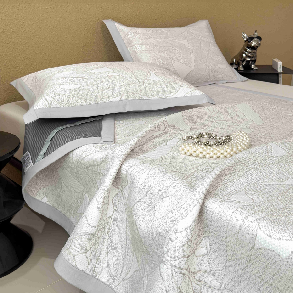 91家纺网 家纺一手货源 找家纺 孩子王家纺 2026春夏新款凉感过0.21夏天家用软席子可机洗空调席夏季高端华夫格凉席三件套 家大叶大-棕雾咖 床单款