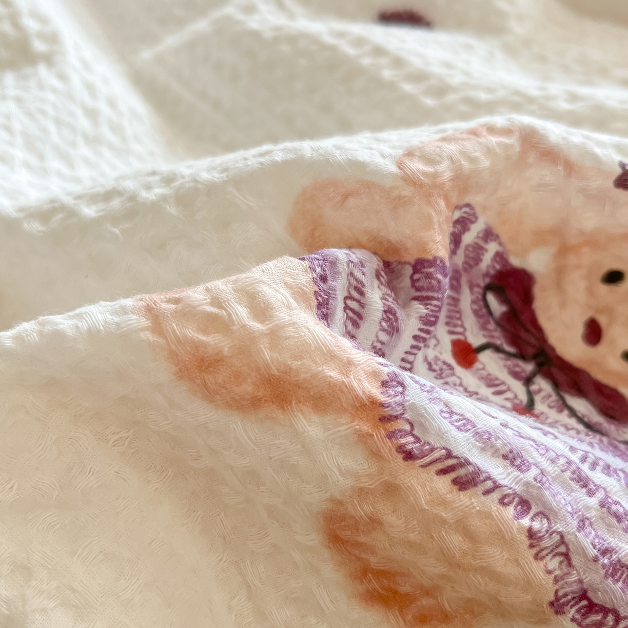 91家纺网 家纺一手货源 找家纺 如一 2026新款全棉纯棉华夫格大版数码印花四件套 长耳兔