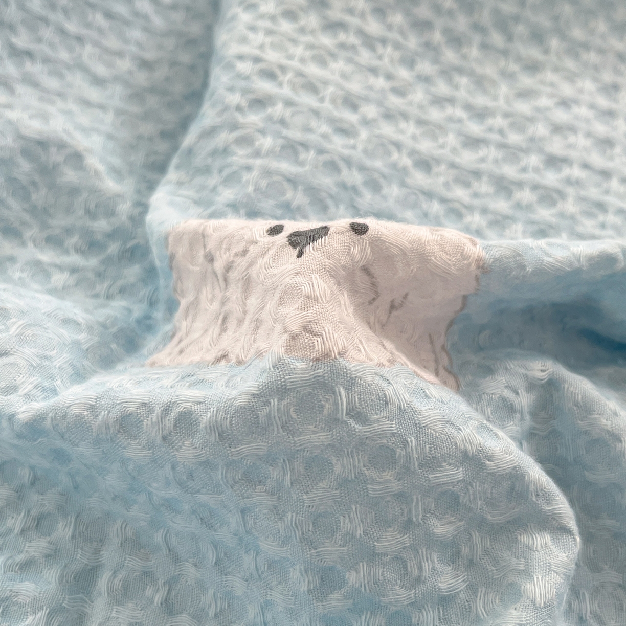 91家纺网 家纺一手货源 找家纺 如一 2026新款全棉纯棉华夫格大版数码印花四件套 帕恰狗