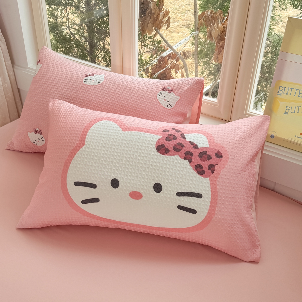 91家纺网 家纺一手货源 找家纺 如一 2026新款全棉纯棉华夫格大版数码印花四件套 粉蒂猫