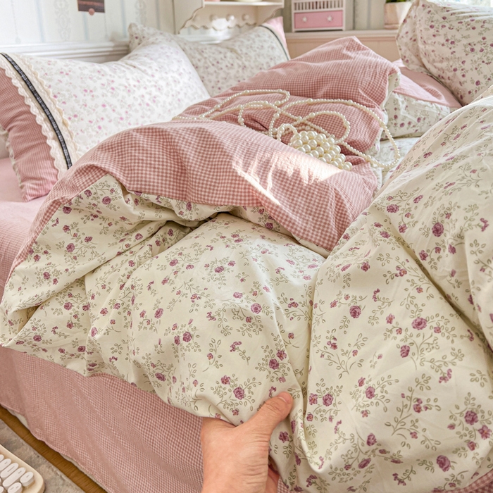 91家纺网 家纺一手货源 找家纺 韩秀家纺 2026新款A类仿棉四件套超柔古法棉水洗棉法式花边床笠四件套 烟雨嫩粉玉（提供买家秀）