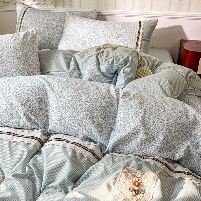 91家纺网 家纺一手货源 找家纺 韩秀家纺 2026新款A类仿棉四件套超柔古法棉水洗棉法式花边床笠四件套 烟雨浅兰（提供买家秀）