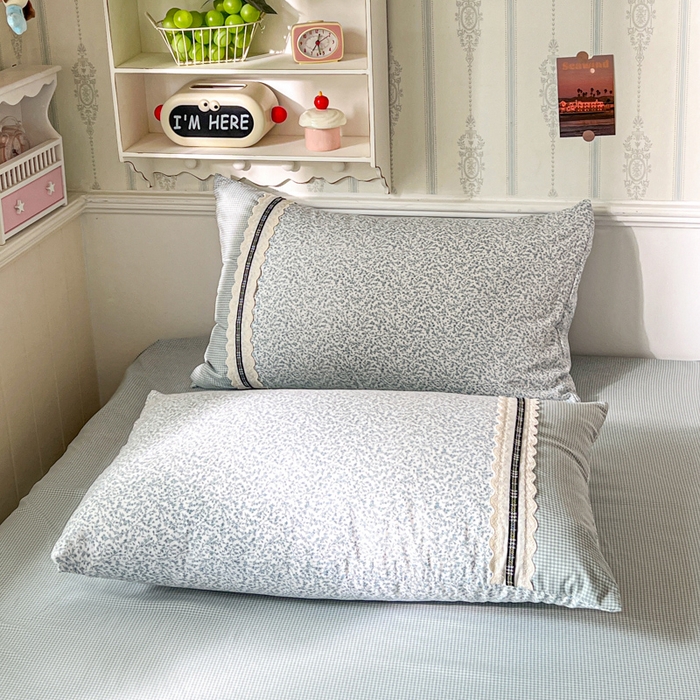 91家纺网 家纺一手货源 找家纺 韩秀家纺 2026新款A类仿棉四件套超柔古法棉水洗棉法式花边床笠四件套 烟雨浅兰（提供买家秀）