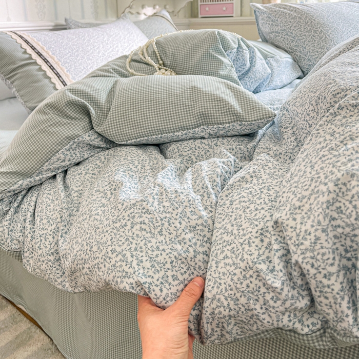 91家纺网 家纺一手货源 找家纺 韩秀家纺 2026新款A类仿棉四件套超柔古法棉水洗棉法式花边床笠四件套 烟雨浅兰（提供买家秀）