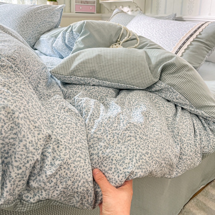 91家纺网 家纺一手货源 找家纺 韩秀家纺 2026新款A类仿棉四件套超柔古法棉水洗棉法式花边床笠四件套 烟雨浅兰（提供买家秀）