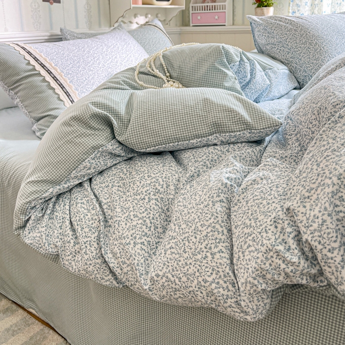 91家纺网 家纺一手货源 找家纺 韩秀家纺 2026新款A类仿棉四件套超柔古法棉水洗棉法式花边床笠四件套 烟雨浅兰（提供买家秀）