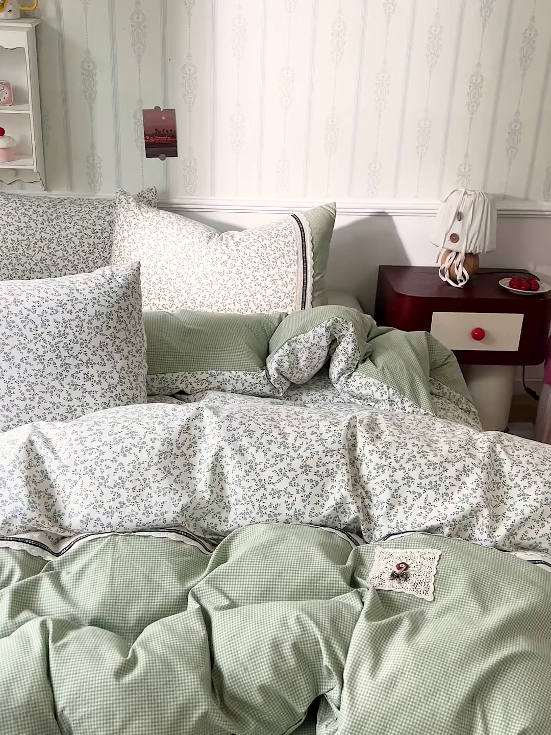 91家纺网 家纺一手货源 找家纺 韩秀家纺 2026新款A类仿棉四件套超柔古法棉水洗棉法式花边床笠四件套 烟雨浅绿（提供买家秀）