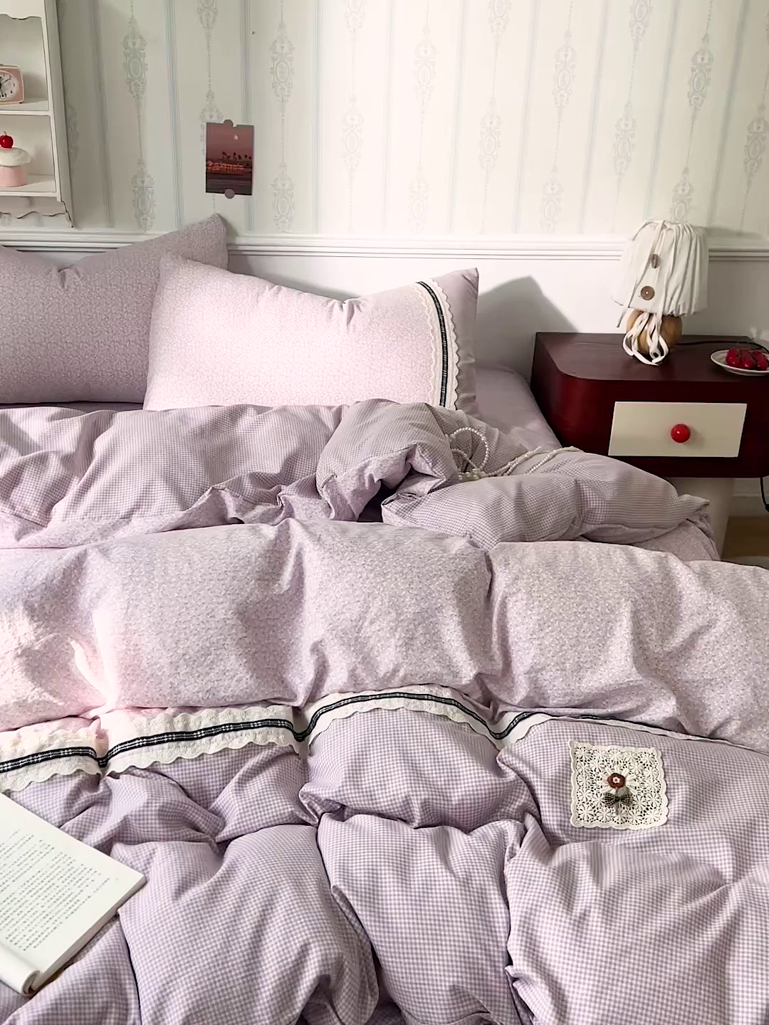 91家纺网 家纺一手货源 找家纺 韩秀家纺 2026新款A类仿棉四件套超柔古法棉水洗棉法式花边床笠四件套 烟雨浅紫（提供买家秀）