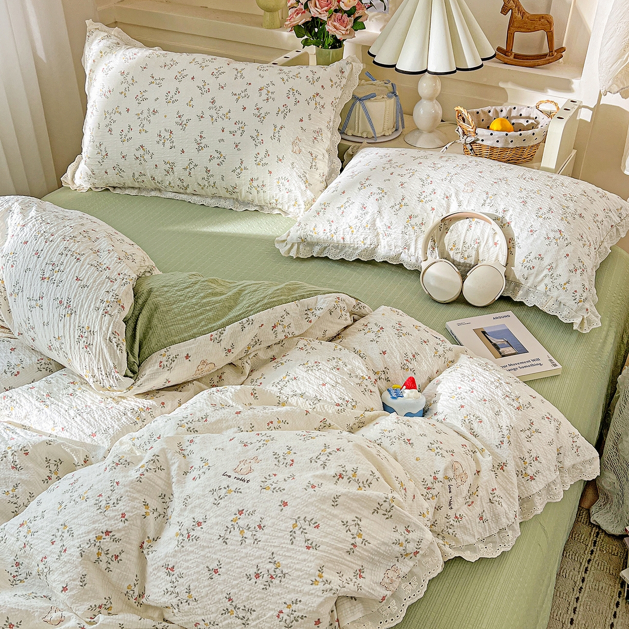 91家纺网 家纺一手货源 找家纺 一比一家纺 2026新款泡芙纱花边四件套 花与兔