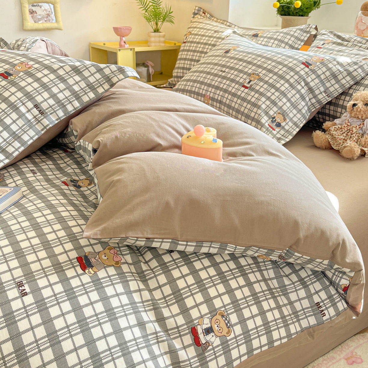 91家纺网 家纺一手货源 找家纺 涵宸家纺 2026新款全棉印花小清新四件套 小熊院风