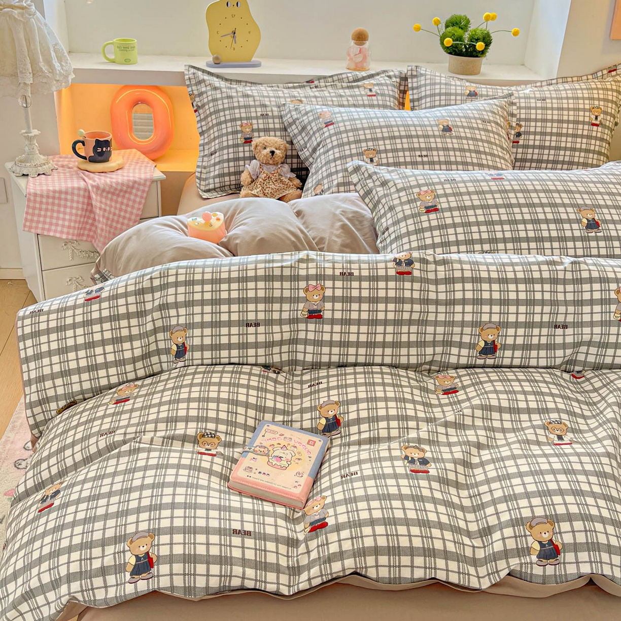 91家纺网 家纺一手货源 找家纺 涵宸家纺 2026新款全棉印花小清新四件套 小熊院风