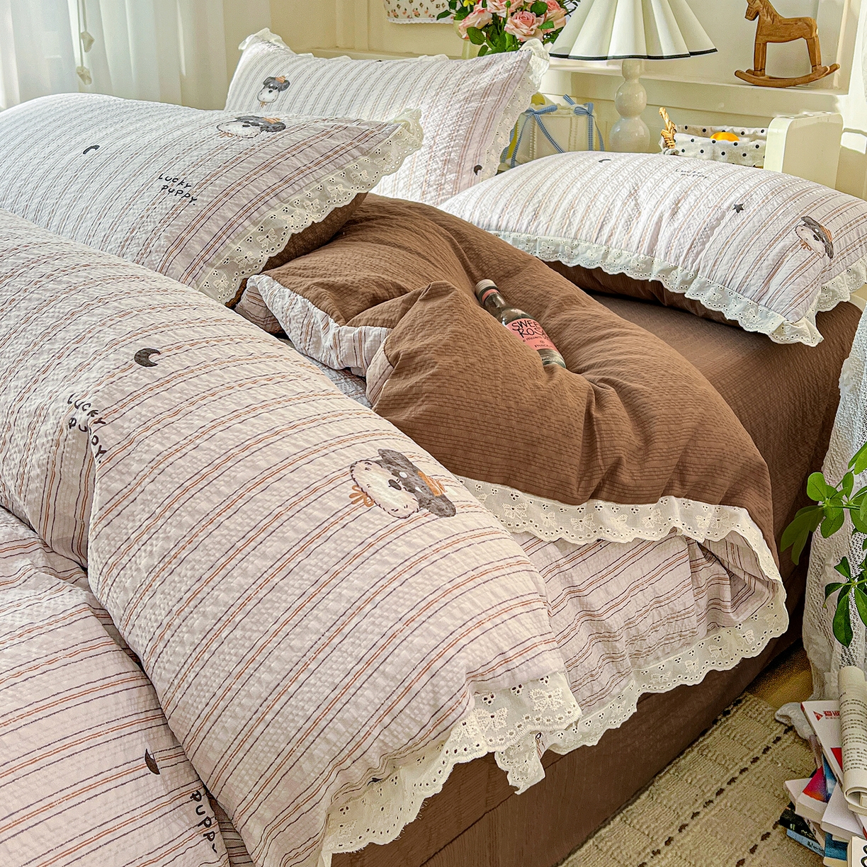 一比一家纺 2026新款泡芙纱花边四件套 咖啡狗