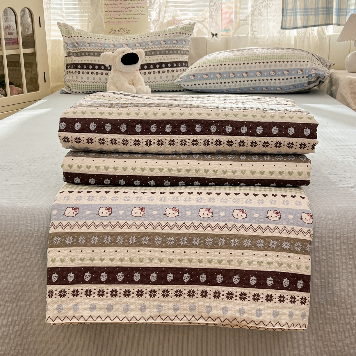 91家纺网 家纺一手货源 找家纺 老K (原美阁） 2026新款泡芙棉夏被四件套双层纱泡芙纱单夏被 奶萌凯蒂蓝