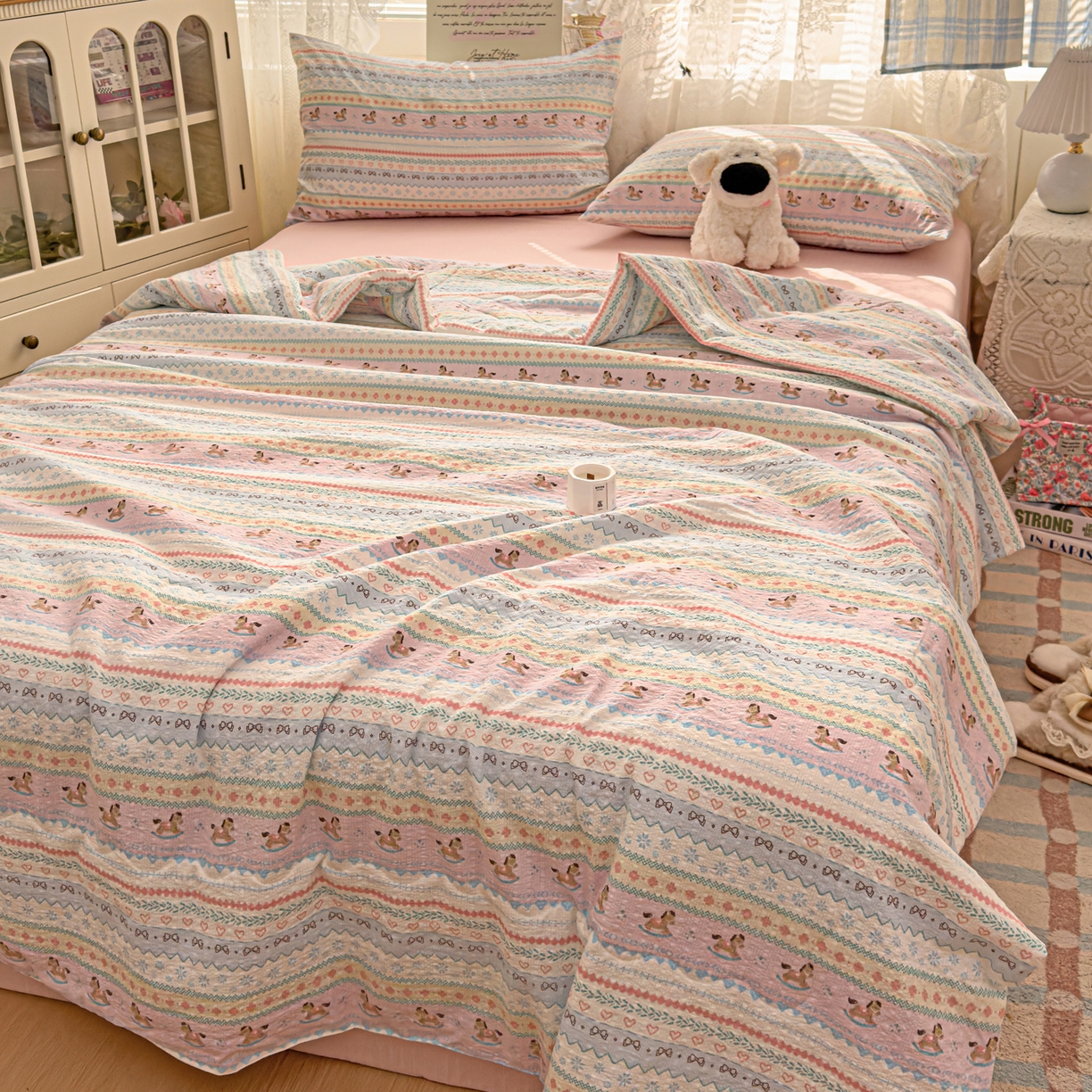 91家纺网 家纺一手货源 找家纺 老K (原美阁） 2026新款泡芙棉夏被四件套双层纱泡芙纱单夏被 摇摇小木马