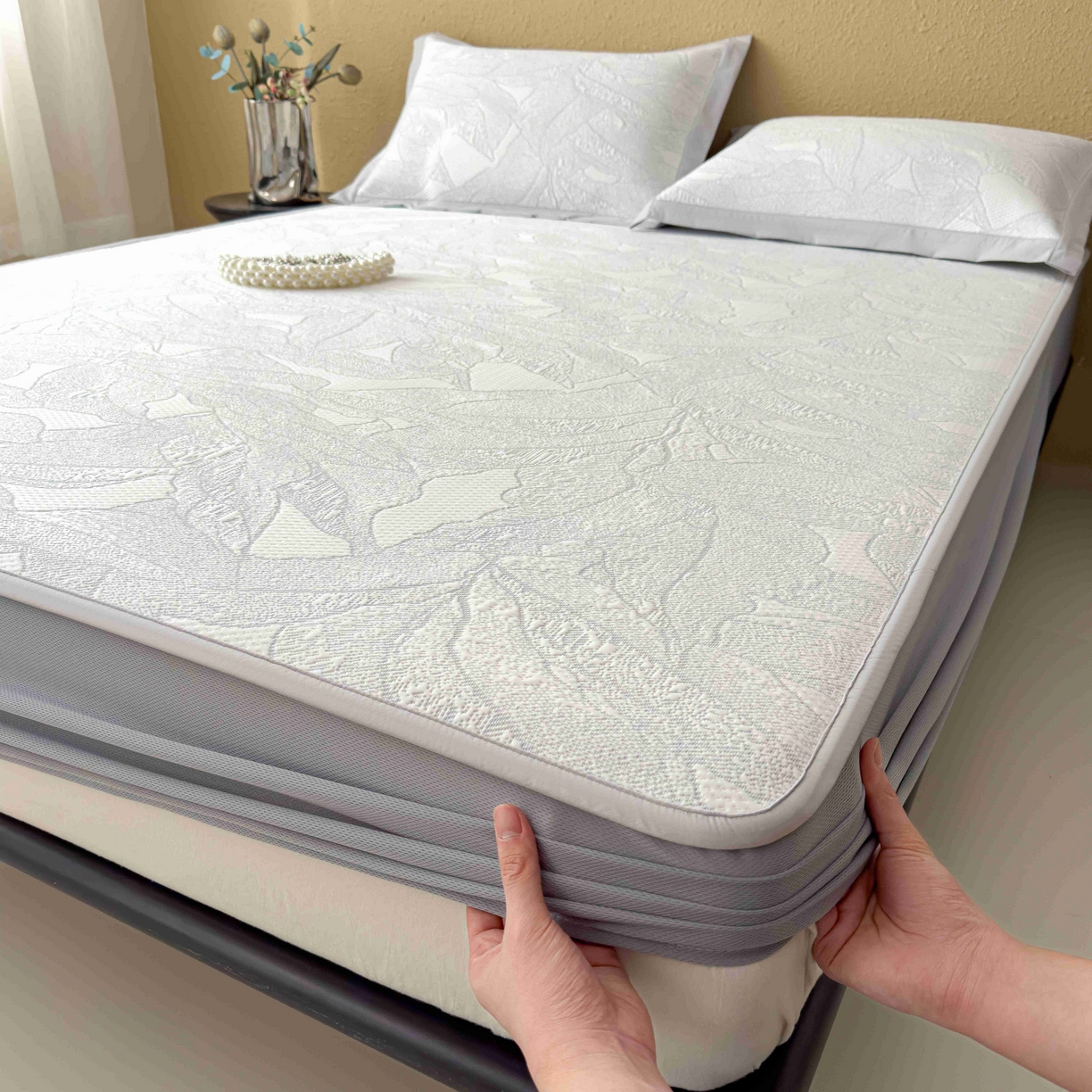 91家纺网 家纺一手货源 找家纺 孩子王家纺 2026春夏新款凉感过0.21夏天家用软席子可机洗空调席夏季高端华夫格凉席三件套 家大叶大-沥青浅灰 床笠款