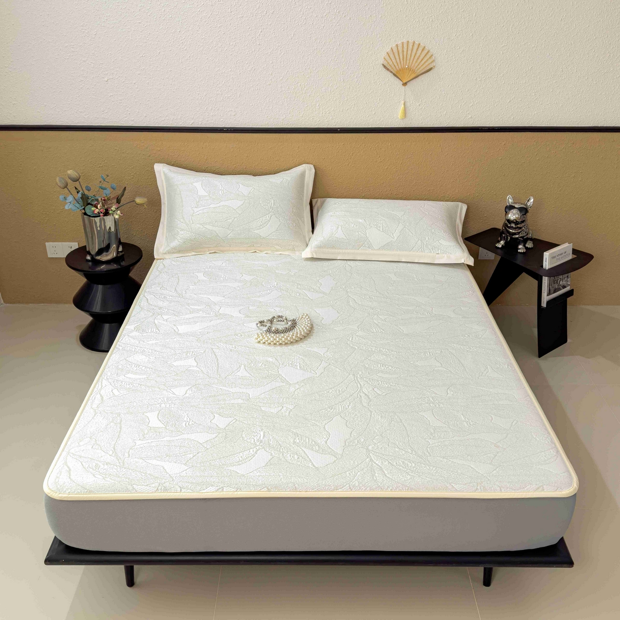 91家纺网 家纺一手货源 找家纺 孩子王家纺 2026春夏新款凉感过0.21夏天家用软席子可机洗空调席夏季高端华夫格凉席三件套 家大叶大-松果绿 床笠款