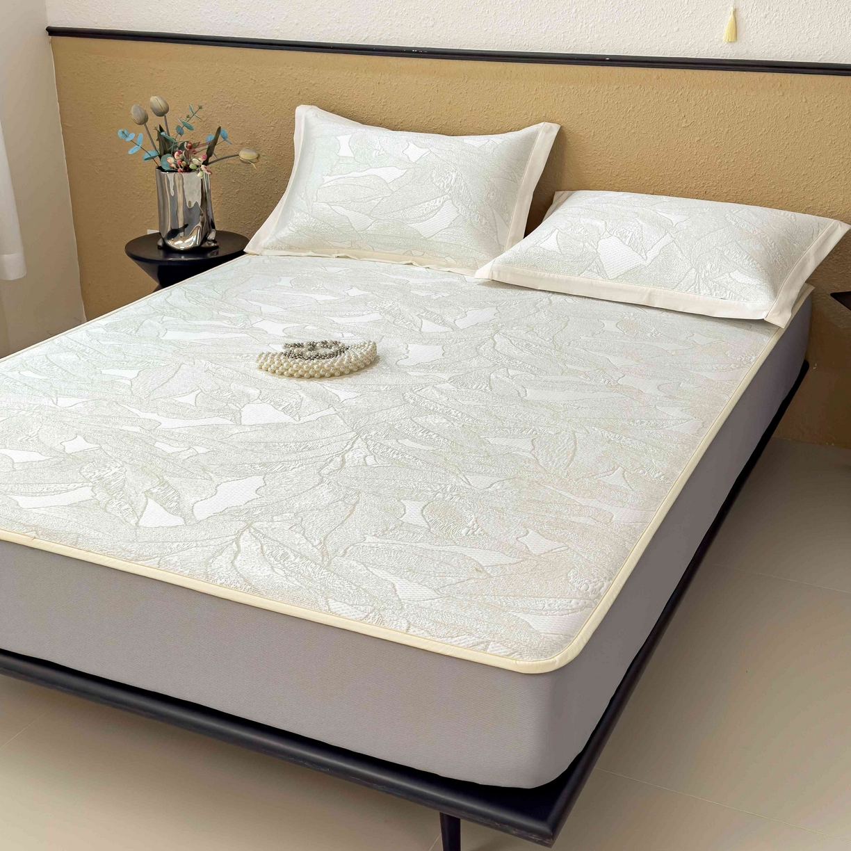 91家纺网 家纺一手货源 找家纺 孩子王家纺 2026春夏新款凉感过0.21夏天家用软席子可机洗空调席夏季高端华夫格凉席三件套 家大叶大-松果绿 床笠款