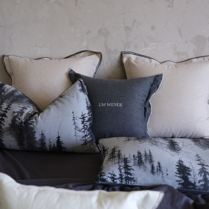 91家纺网 家纺一手货源 找家纺 佳汐蓝家纺 2026新款【慢性子】系列色织提花夏被&四件套 迷雾森林（灰）