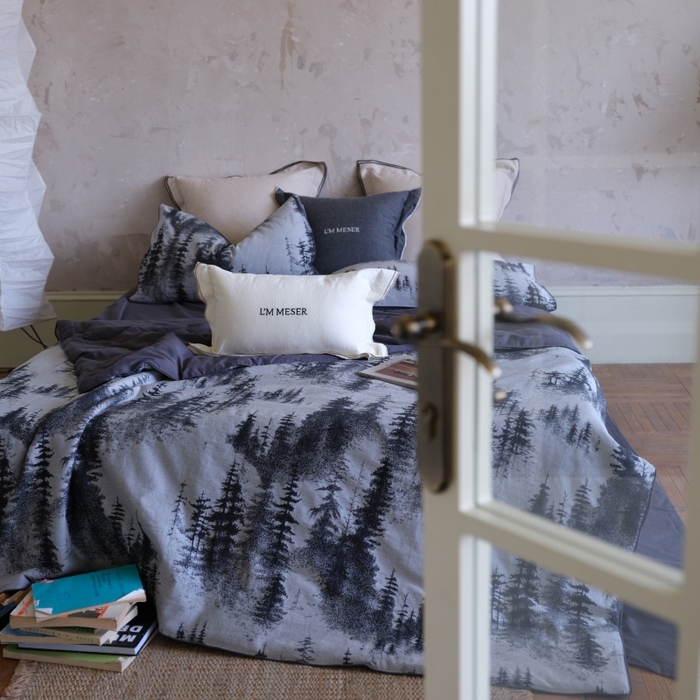 91家纺网 家纺一手货源 找家纺 佳汐蓝家纺 2026新款【慢性子】系列色织提花夏被&四件套 迷雾森林（灰）