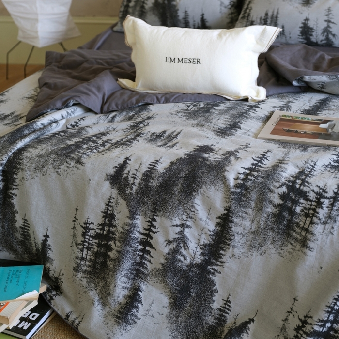 91家纺网 家纺一手货源 找家纺 佳汐蓝家纺 2026新款【慢性子】系列色织提花夏被&四件套 迷雾森林（灰）