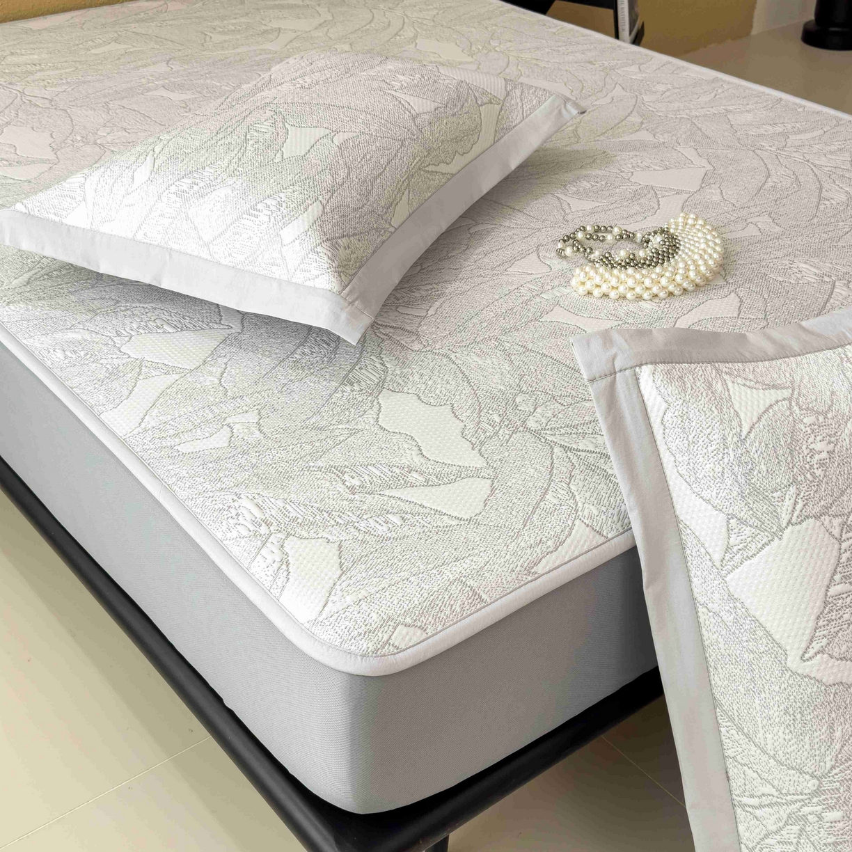 91家纺网 家纺一手货源 找家纺 孩子王家纺 2026春夏新款凉感过0.21夏天家用软席子可机洗空调席夏季高端华夫格凉席三件套 家大叶大-天空蓝 床笠款