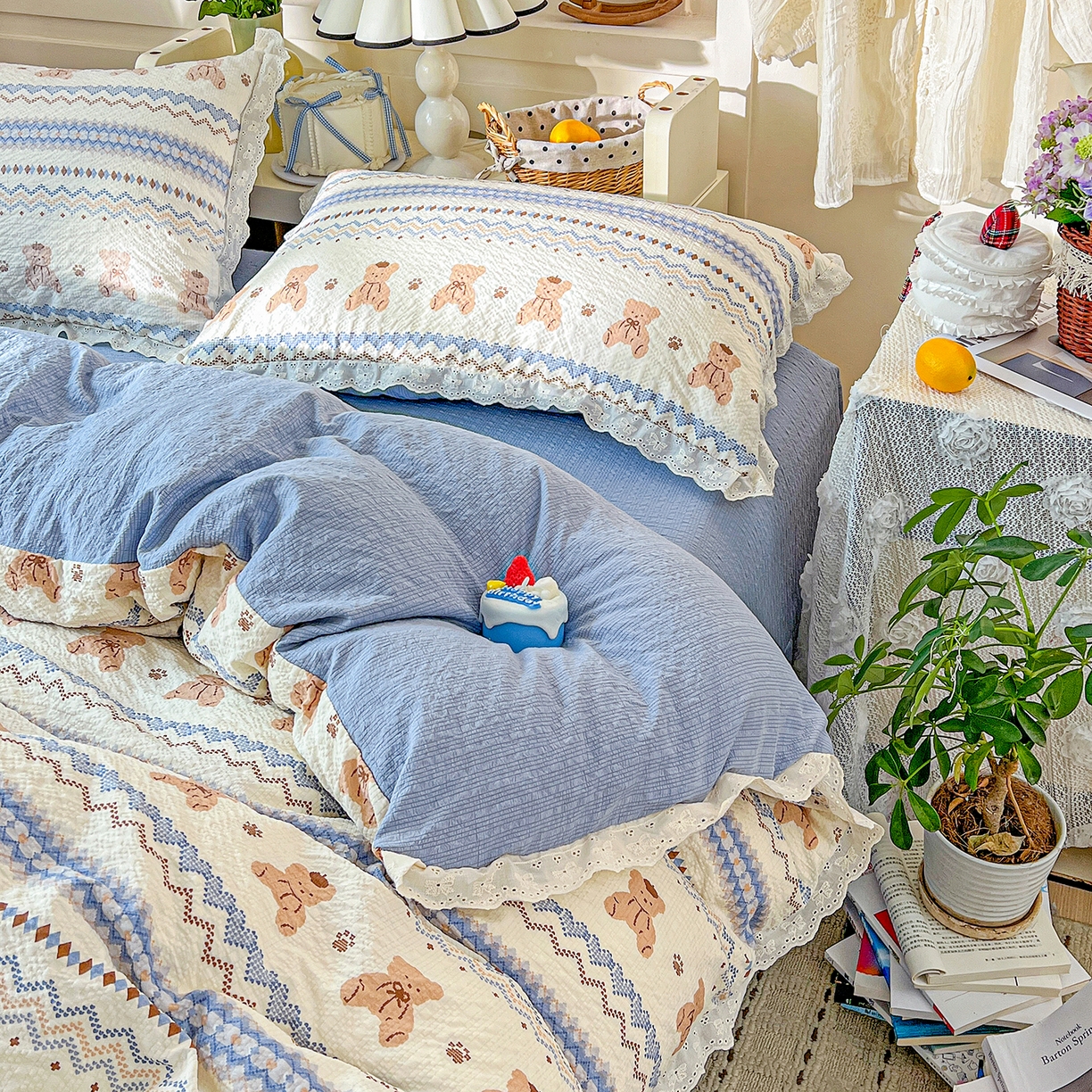 91家纺网 家纺一手货源 找家纺 一比一家纺 2026新款泡芙纱花边四件套 萌趣小熊