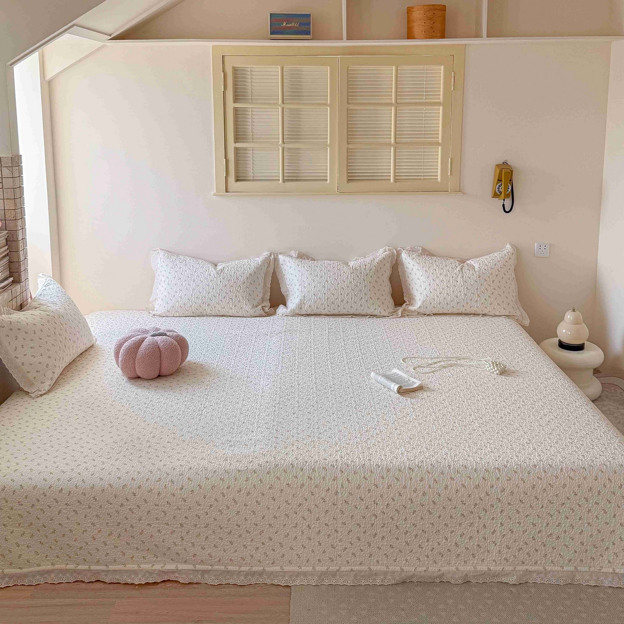 91家纺网 家纺一手货源 找家纺 乐野家居 2026新款支持定制法式花边纯棉榻榻米三件套全棉有氧双层纱床盖三件套四季通用 白桃乌龙