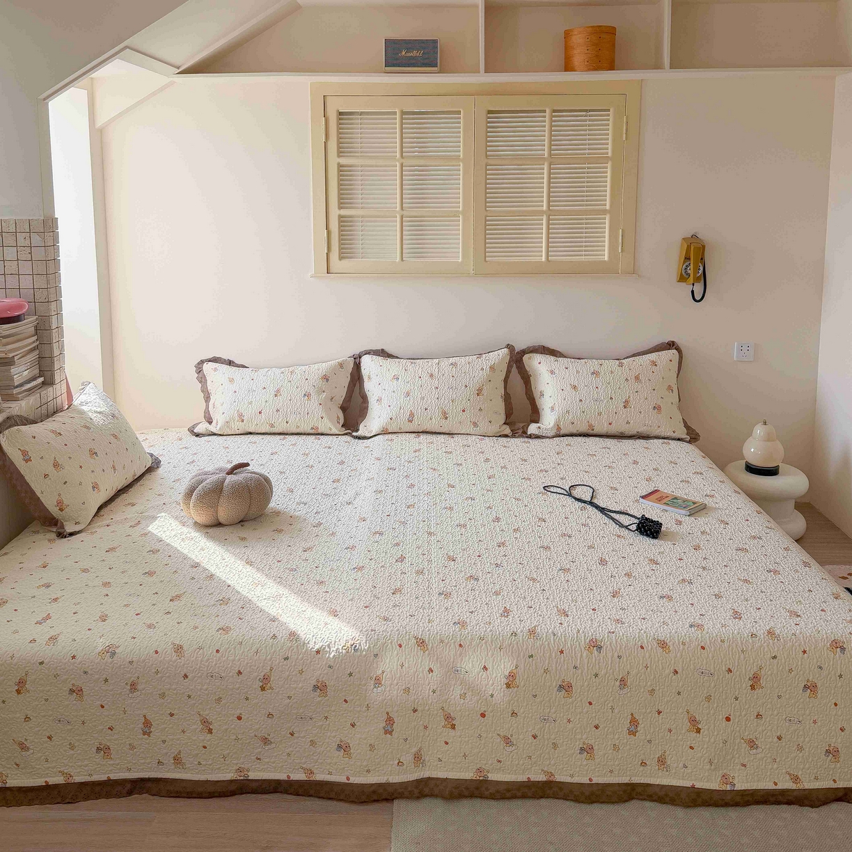 91家纺网 家纺一手货源 找家纺 乐野家居 2026新款支持定制法式花边纯棉榻榻米三件套全棉有氧双层纱床盖三件套四季通用 可爱星人