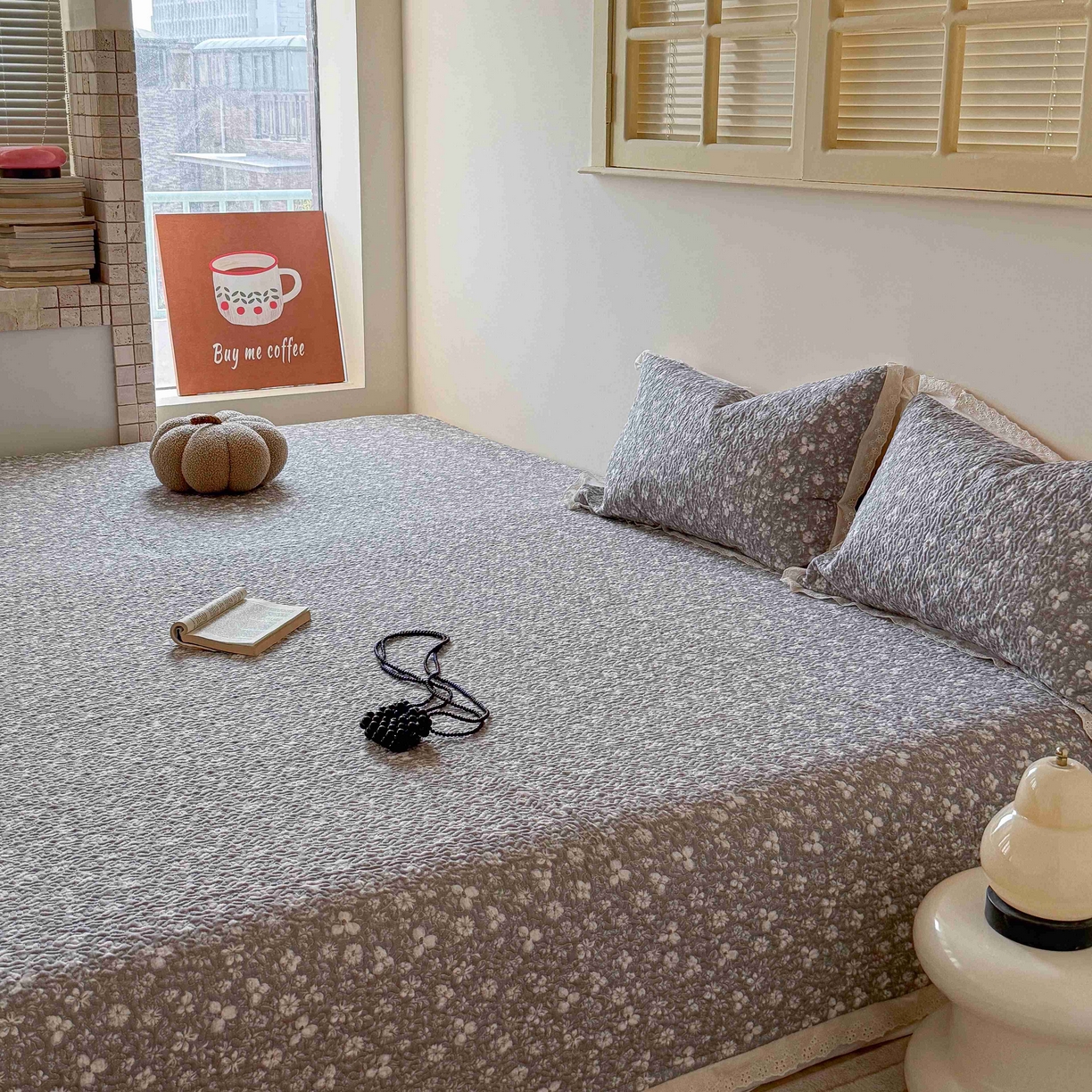 91家纺网 家纺一手货源 找家纺 乐野家居 2026新款支持定制法式花边纯棉榻榻米三件套全棉有氧双层纱床盖三件套四季通用 塞纳暮烟