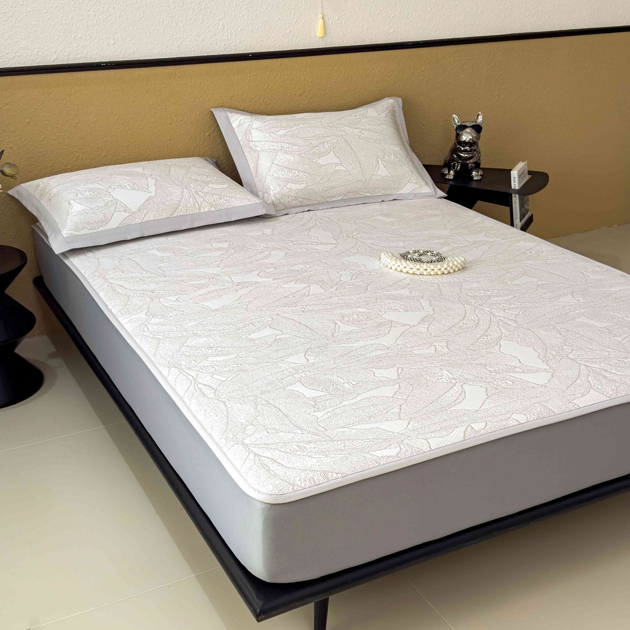 91家纺网 家纺一手货源 找家纺 孩子王家纺 2026春夏新款凉感过0.21夏天家用软席子可机洗空调席夏季高端华夫格凉席三件套 家大叶大-棕雾咖 床笠款