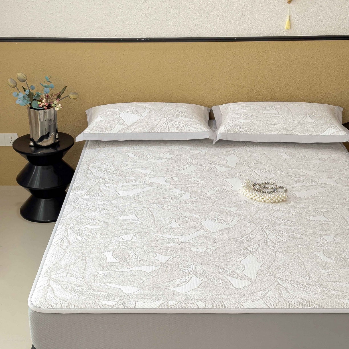 91家纺网 家纺一手货源 找家纺 孩子王家纺 2026春夏新款凉感过0.21夏天家用软席子可机洗空调席夏季高端华夫格凉席三件套 家大叶大-棕雾咖 床笠款